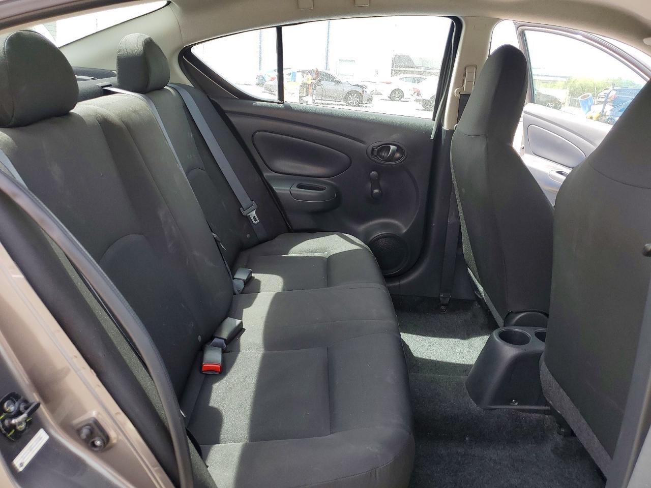 2016 Nissan Versa 1.6 S Plus - zdjęcie 10