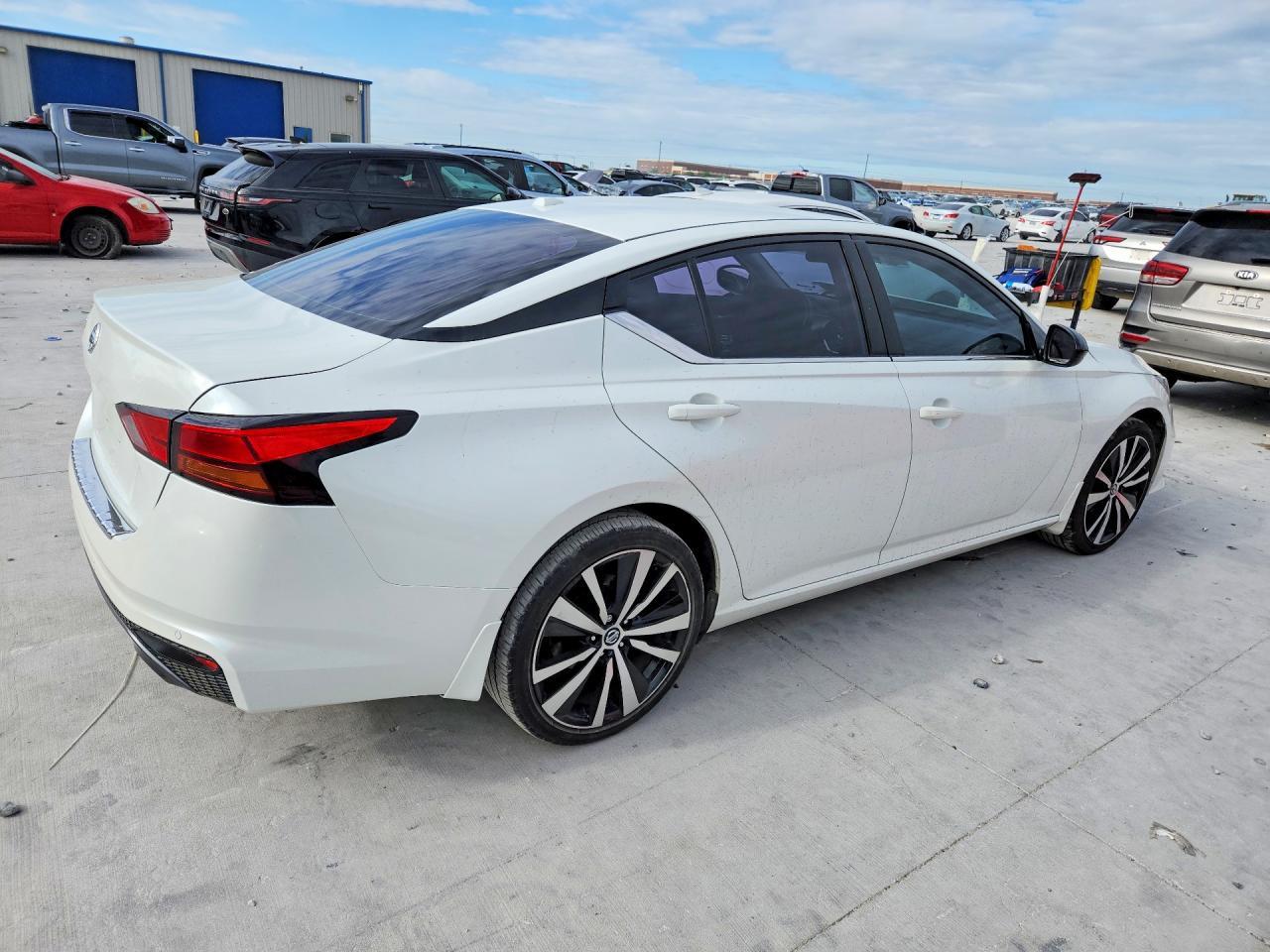 2022 Nissan Altima 2.5 Sr - zdjęcie 3