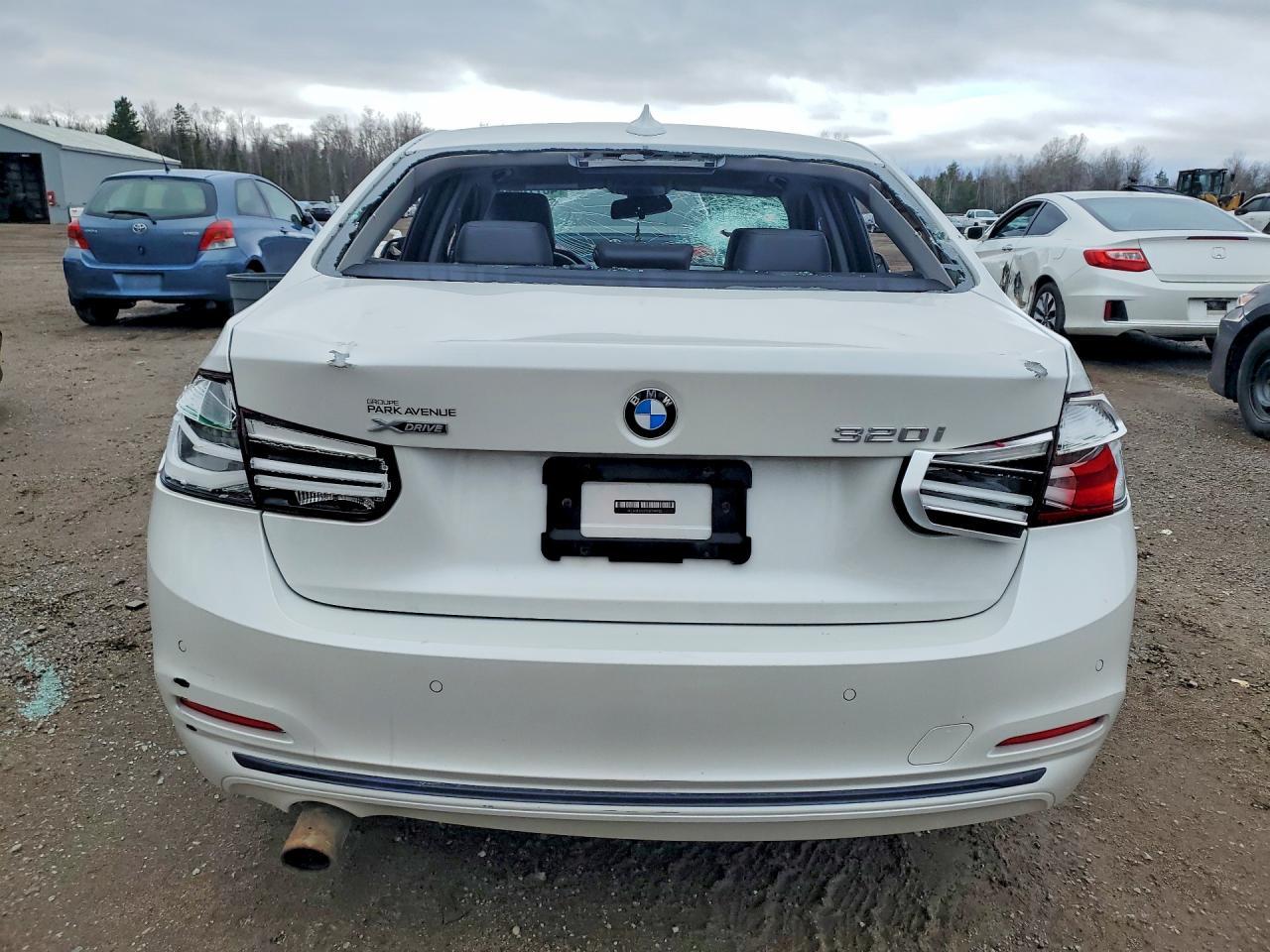 2016 BMW 320I xDrive 4Dr Awd - zdjęcie 6