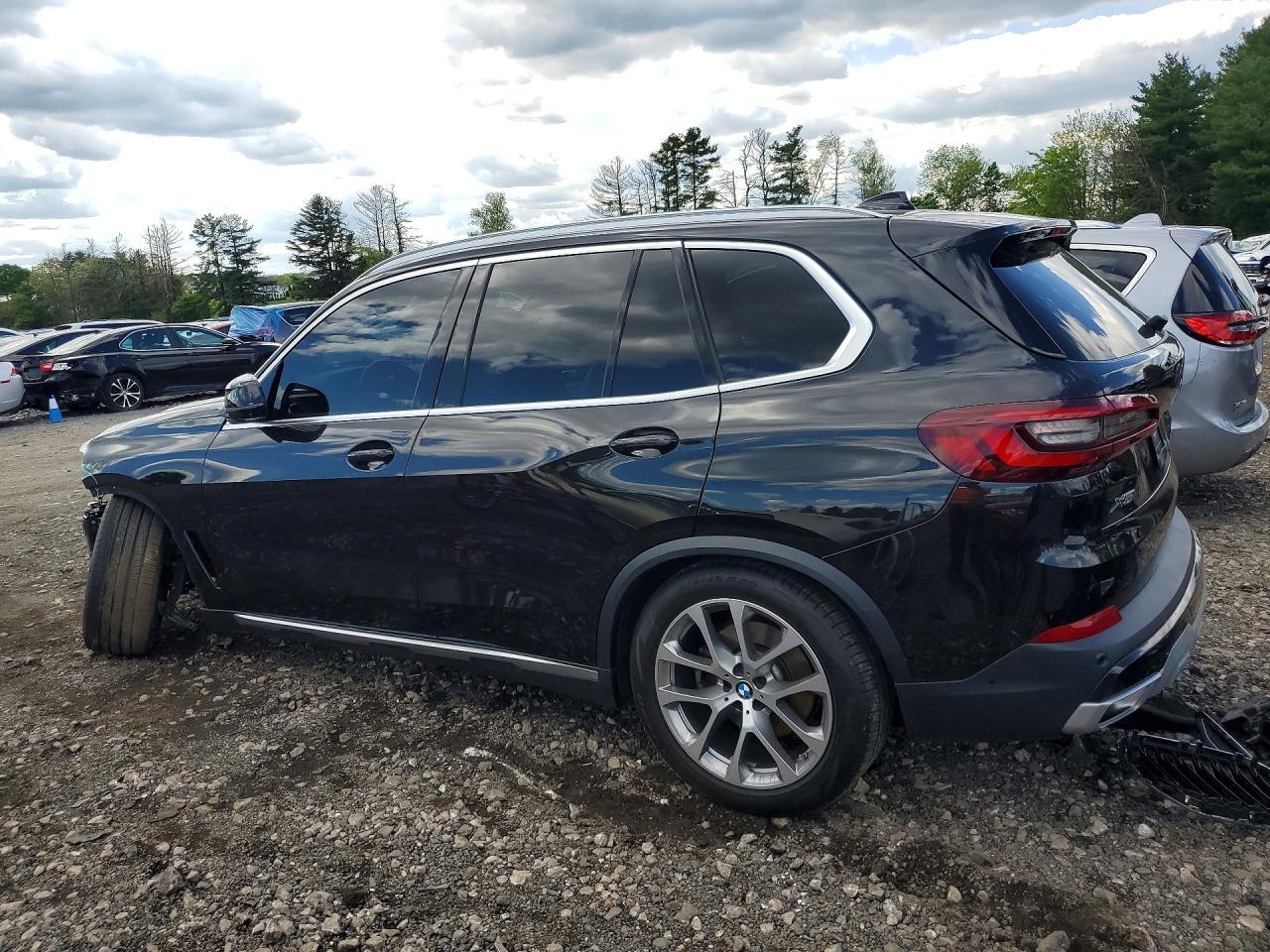 2023 BMW X5 xDrive40I - zdjęcie 2