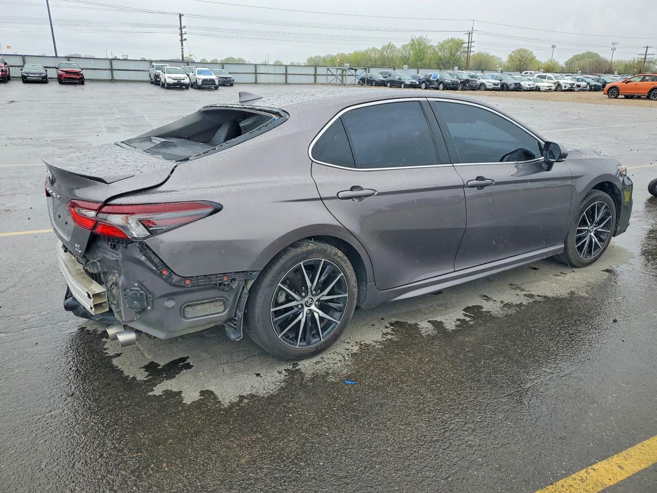 2024 Toyota Camry Se - zdjęcie 3