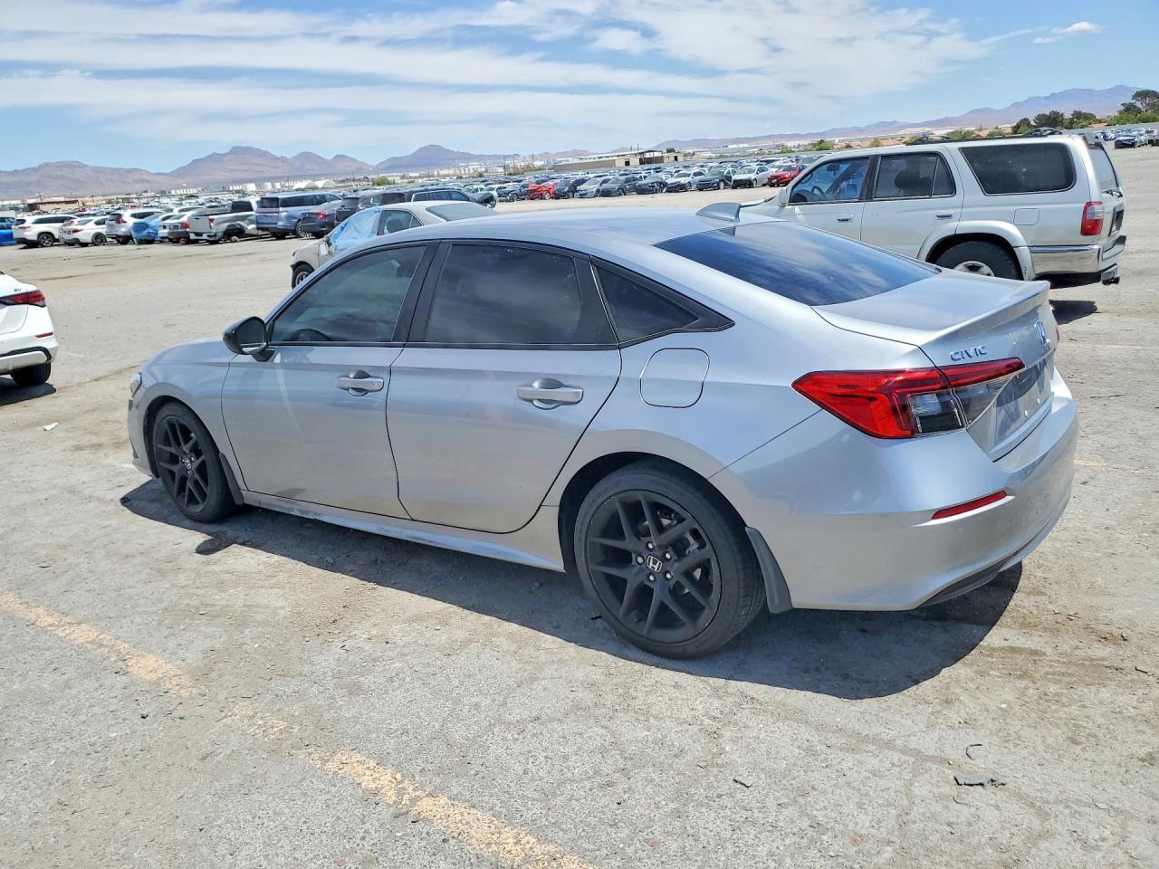 2024 Honda Civic Sport - zdjęcie 2