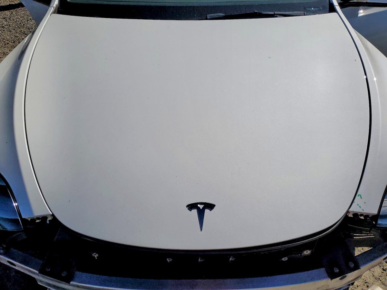 2024 Tesla Model Y - zdjęcie 12