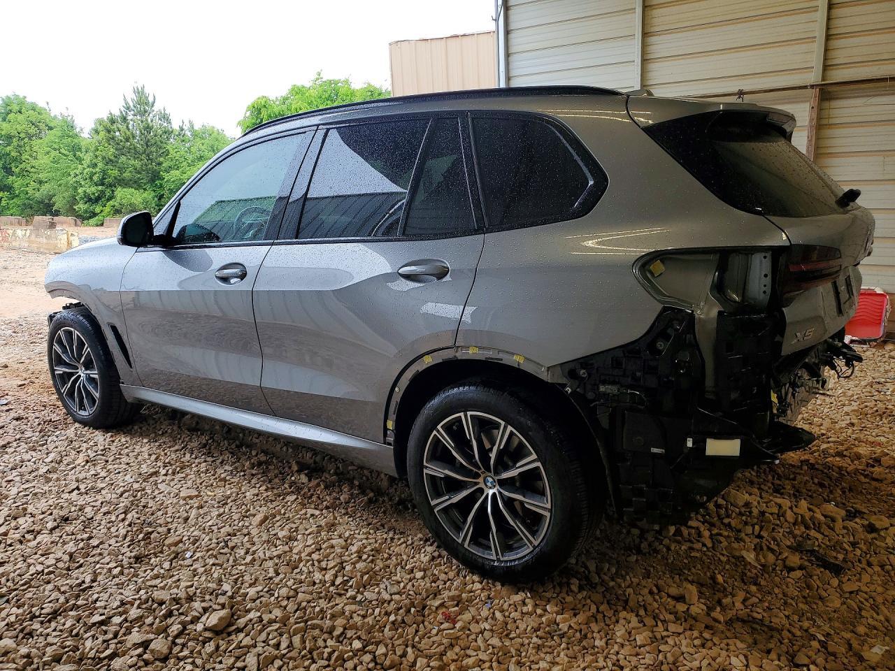 2024 BMW X5 xDrive40I - zdjęcie 2
