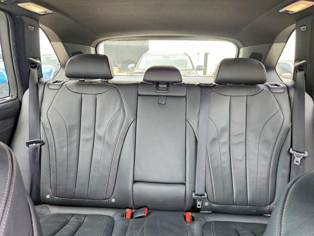 2017 BMW X5 xDrive50I - zdjęcie 10
