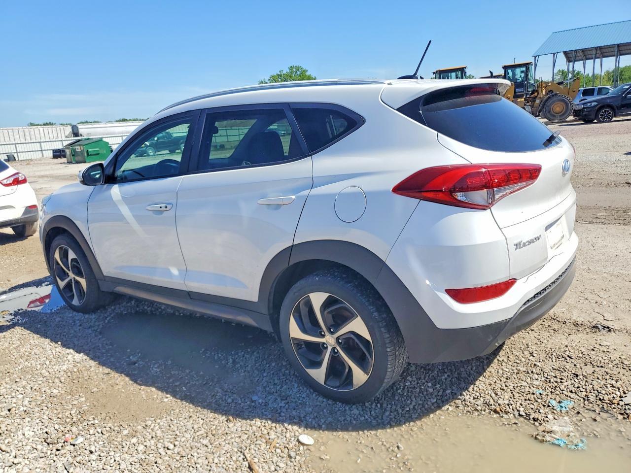 2016 Hyundai Tucson Sport - zdjęcie 12