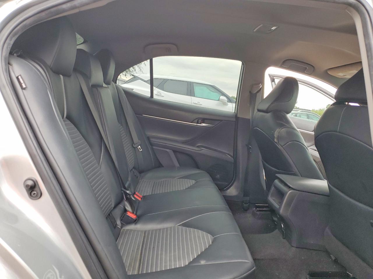2021 Toyota Camry Se - zdjęcie 10