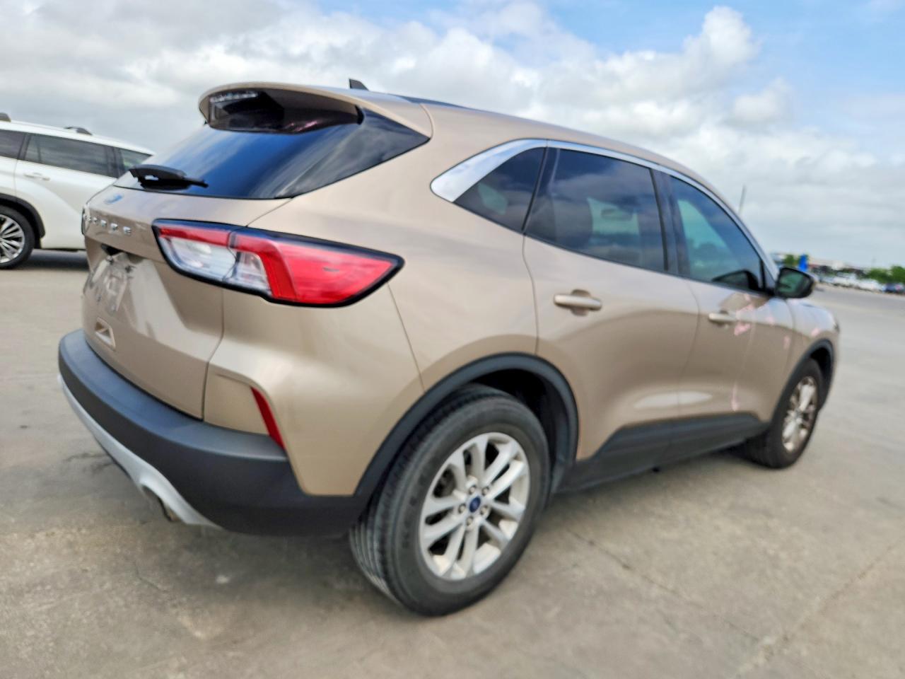 2020 Ford Escape Se - zdjęcie 3