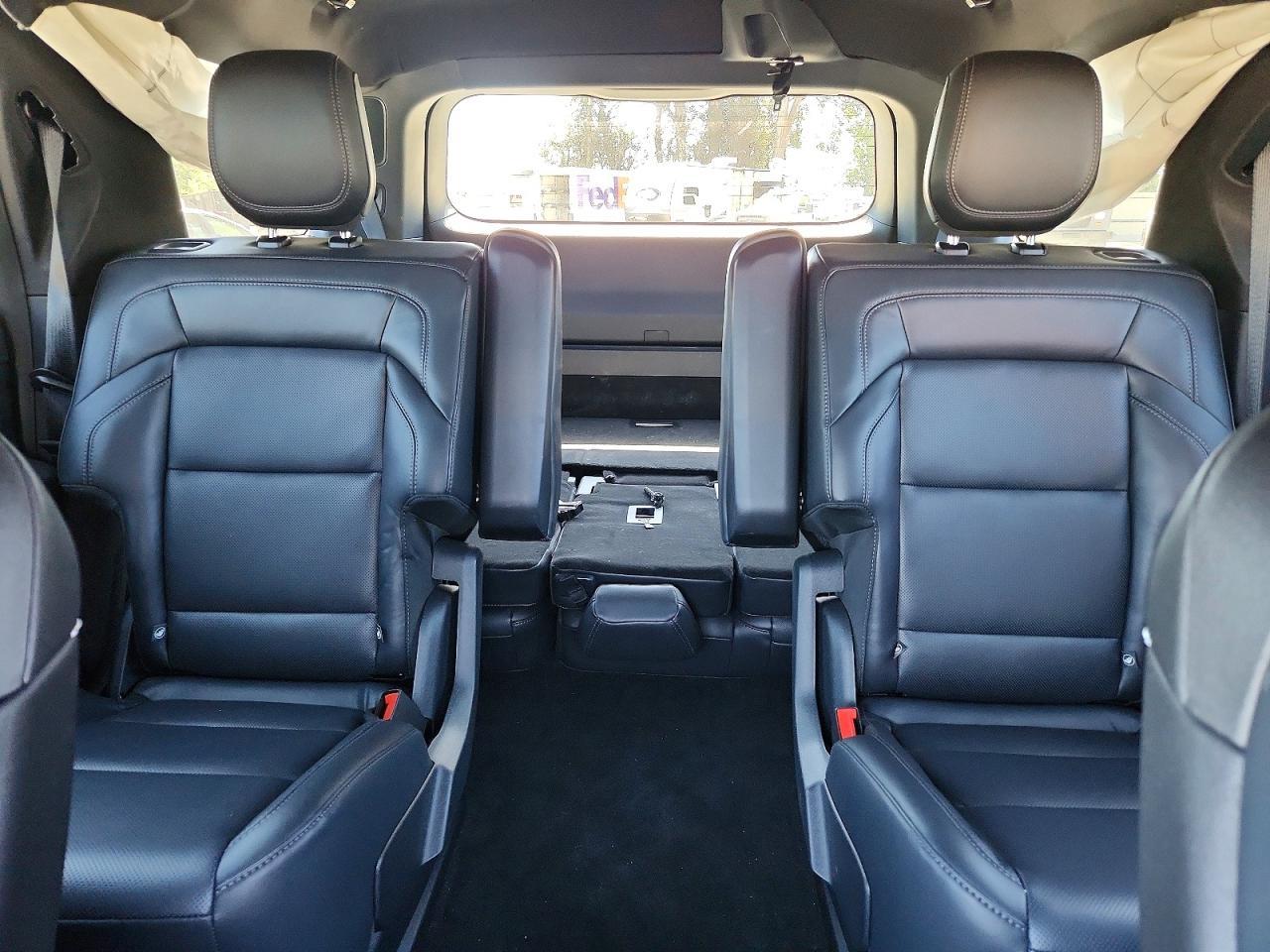 2025 Lincoln Navigator Reserve - zdjęcie 10