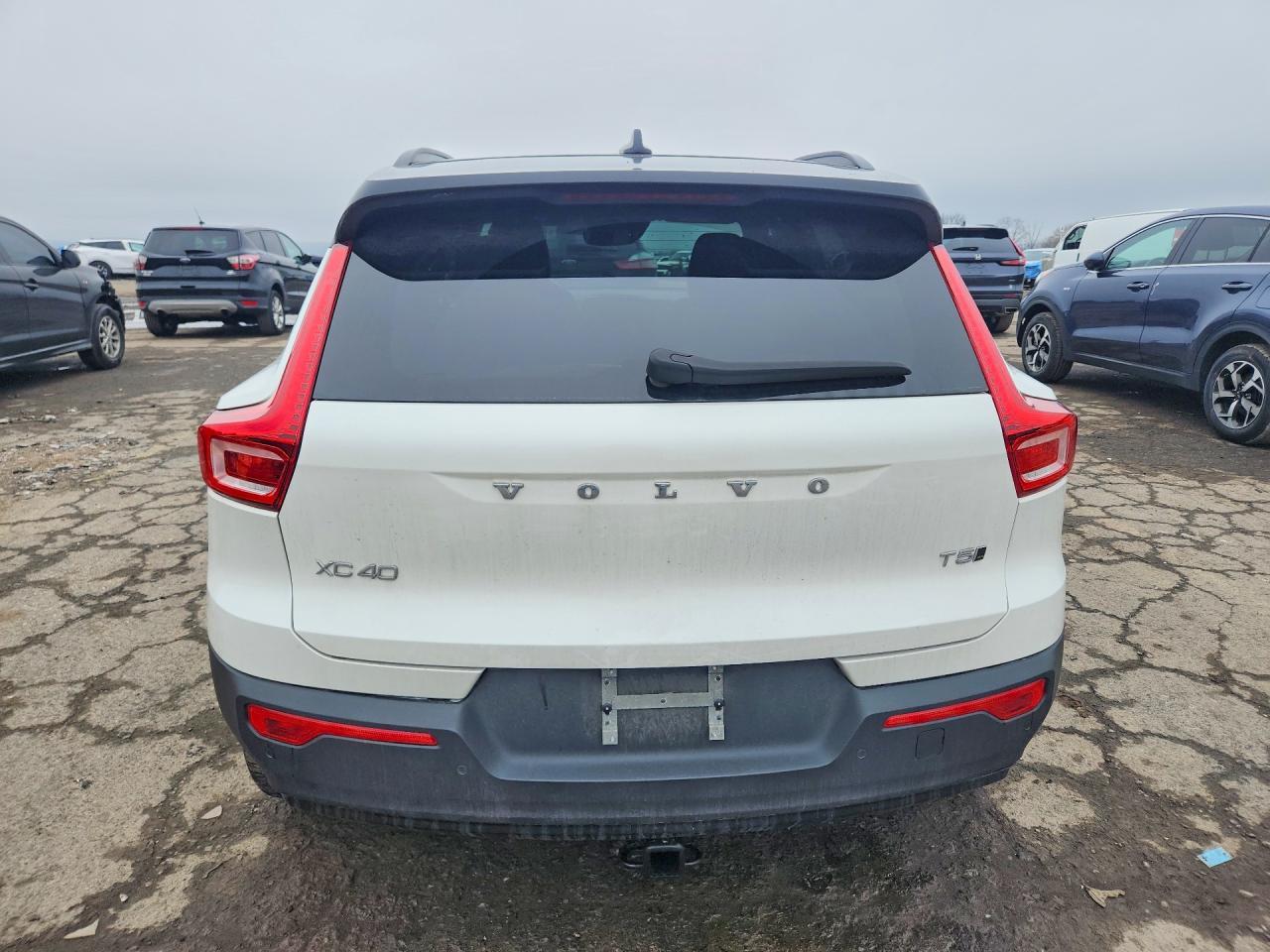 2021 Volvo Xc40 T5 R-Design - zdjęcie 6