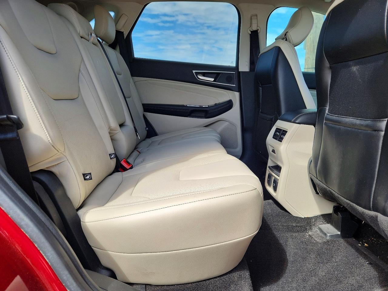 2018 Ford Edge Titanium - zdjęcie 11