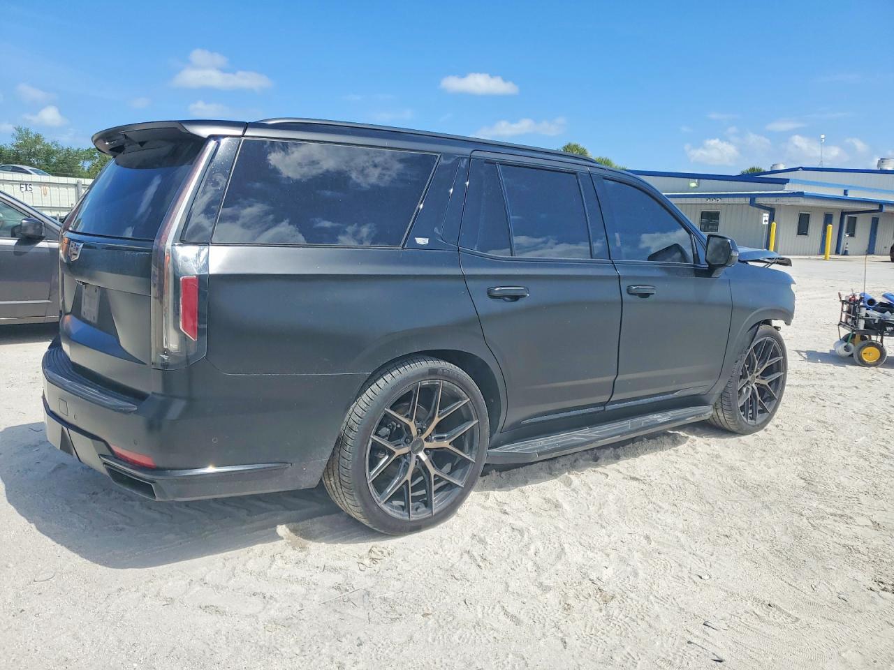 2021 Cadillac Escalade Sport - zdjęcie 3