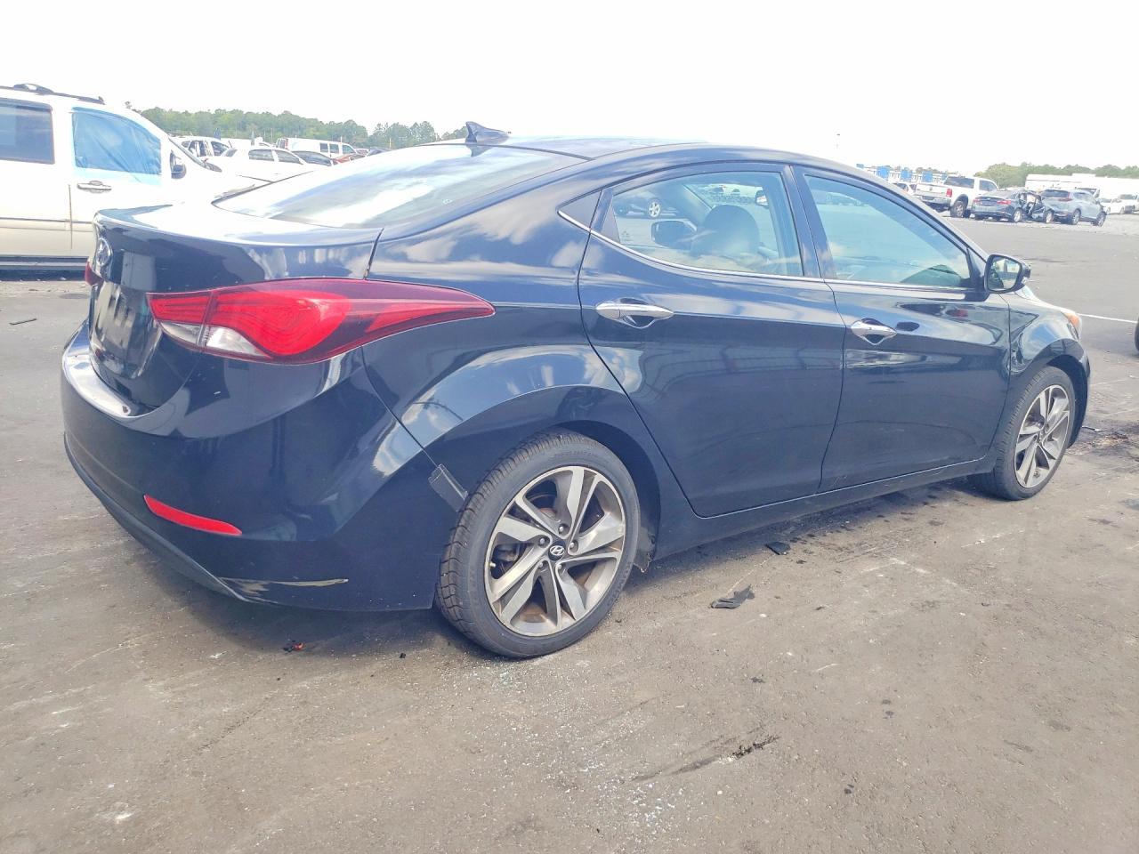 2014 Hyundai Elantra Limited - zdjęcie 3