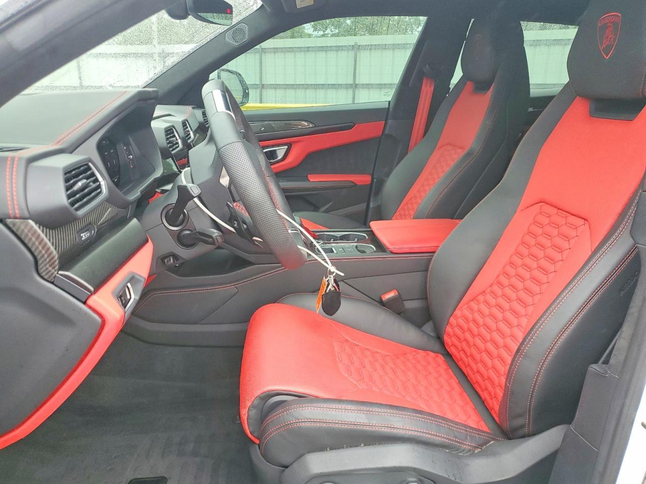 2022 Lamborghini Urus - zdjęcie 7