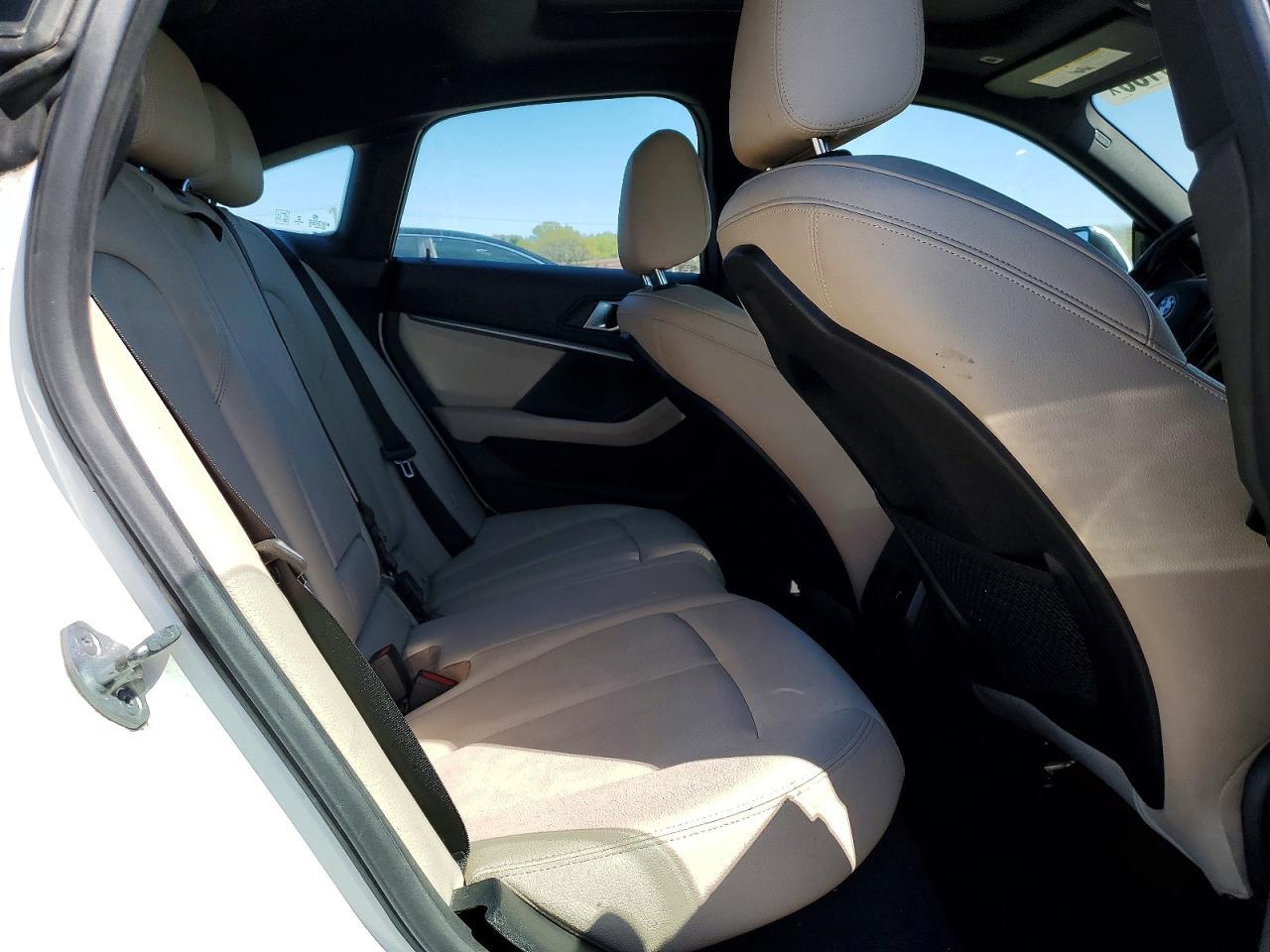 2022 BMW 228Xi - zdjęcie 10