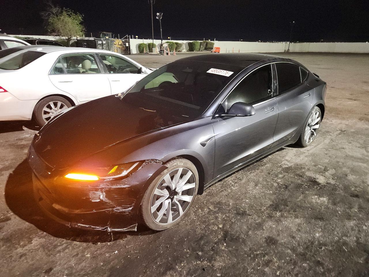 2024 Tesla Model 3 - zdjęcie główne