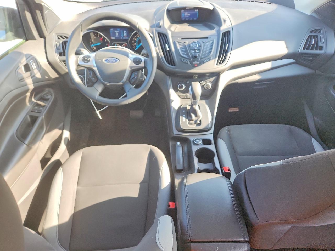 2014 Ford Escape S - zdjęcie 8