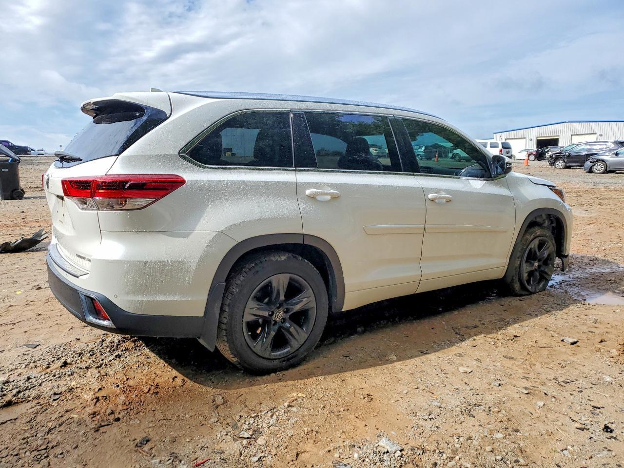 2018 Toyota Highlander Limited Platinum - zdjęcie 3