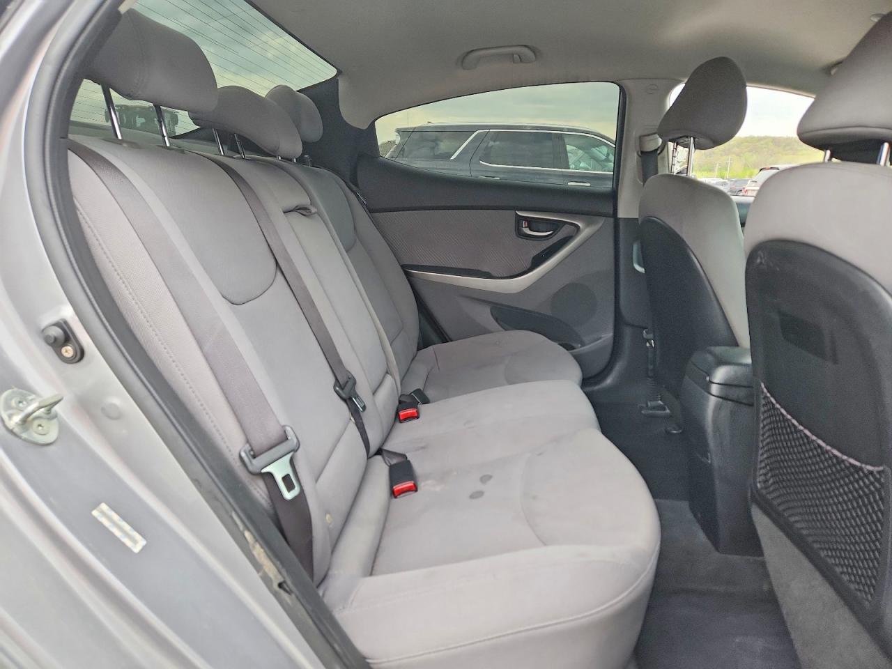 2013 Hyundai Elantra Gls - zdjęcie 10