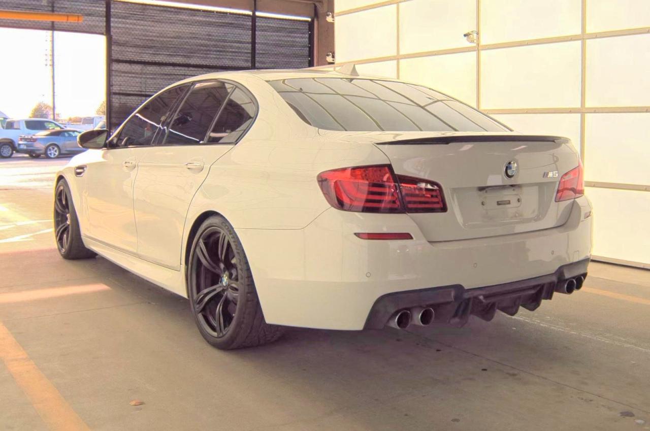 2013 BMW M5 - zdjęcie 3