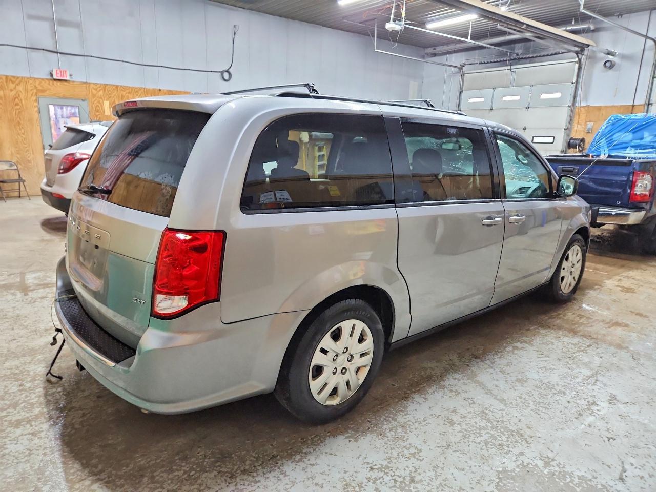 2017 Dodge Grand Caravan Se - zdjęcie 3