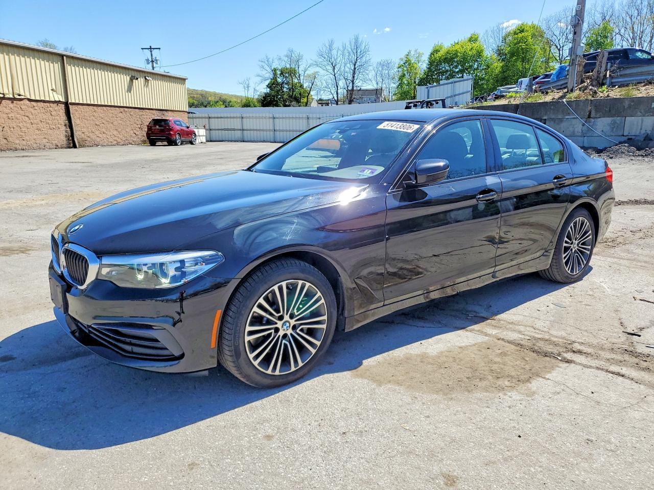 2019 BMW 530 Xi - zdjęcie główne