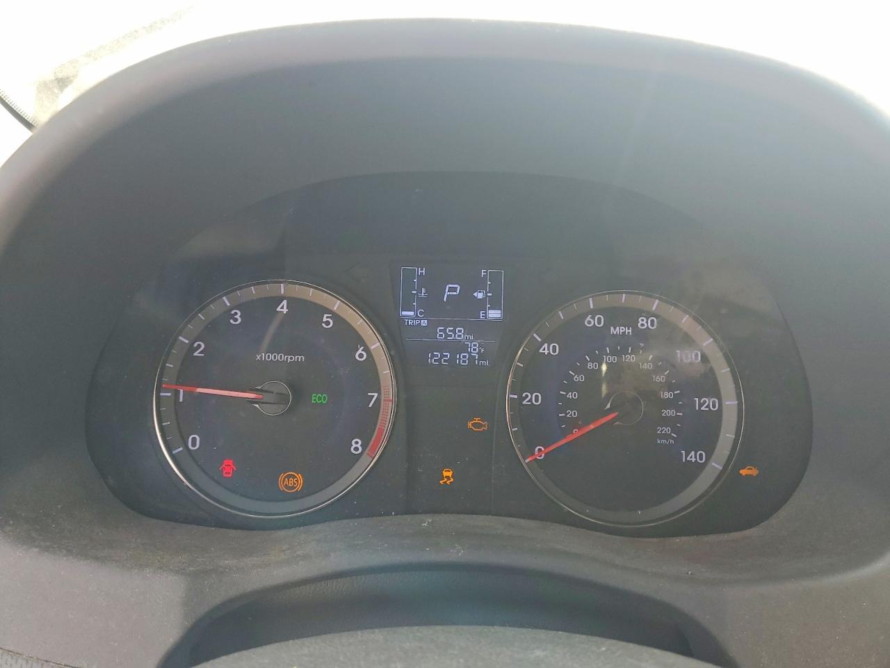 2017 Hyundai Accent - zdjęcie 9