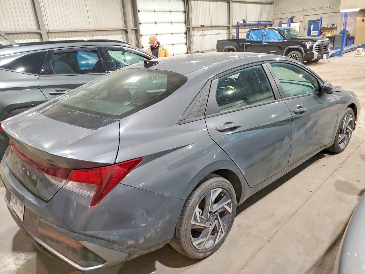 2025 Hyundai Elantra Sel Sport - zdjęcie 3