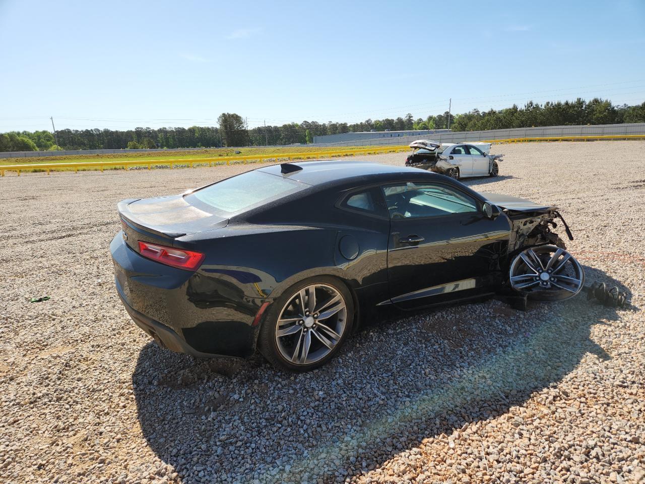 2017 Chevrolet Camaro Ls - zdjęcie 3