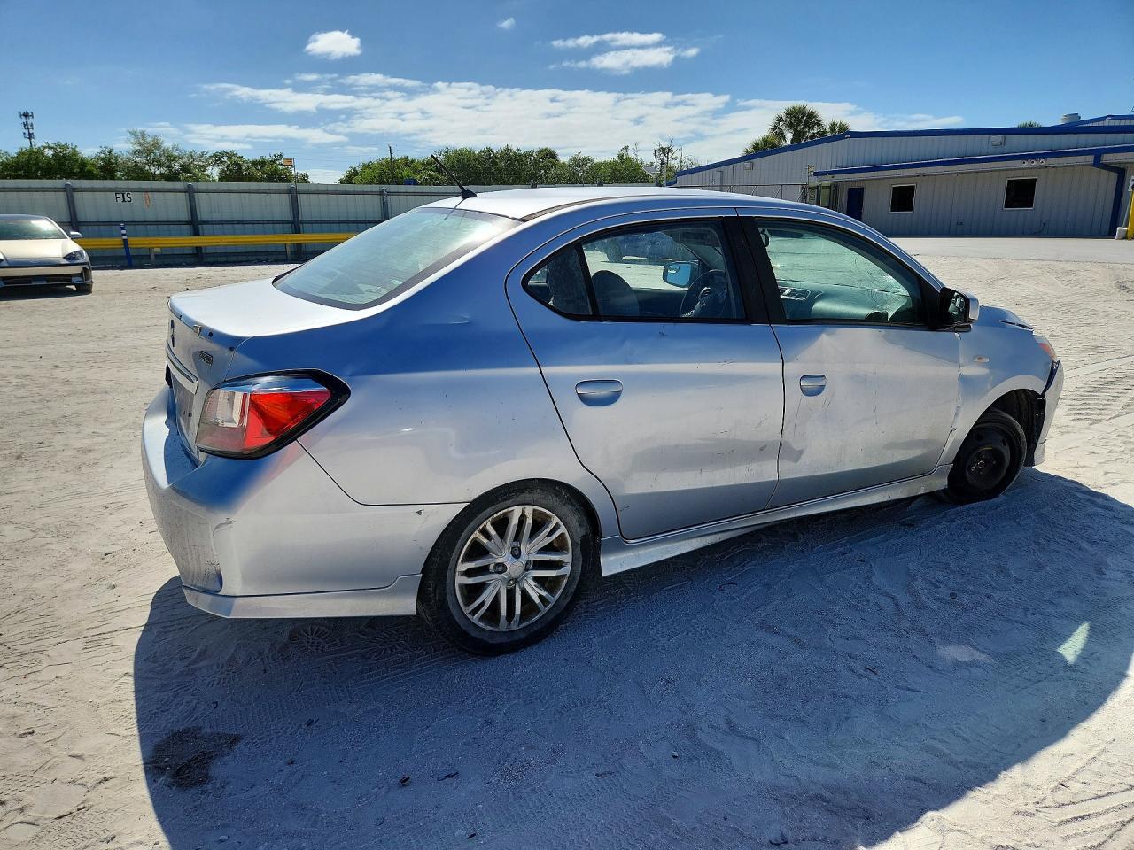 2021 Mitsubishi Mirage G4 Es - zdjęcie 3