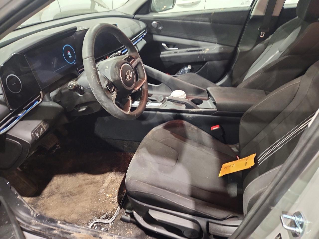 2025 Hyundai Elantra Sel Sport - zdjęcie 7