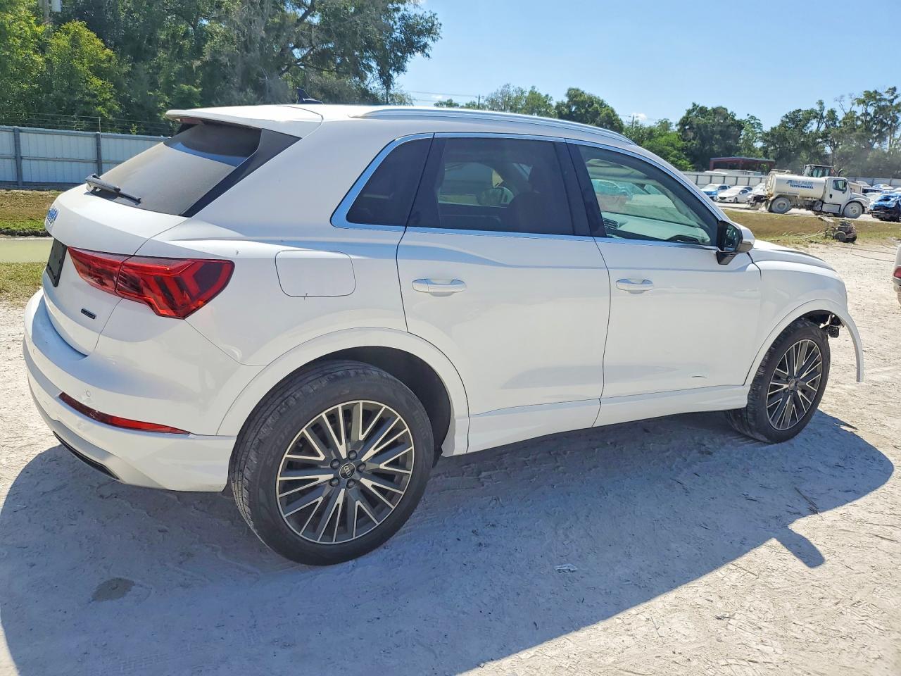 Audi Q3 - zdjęcie 3