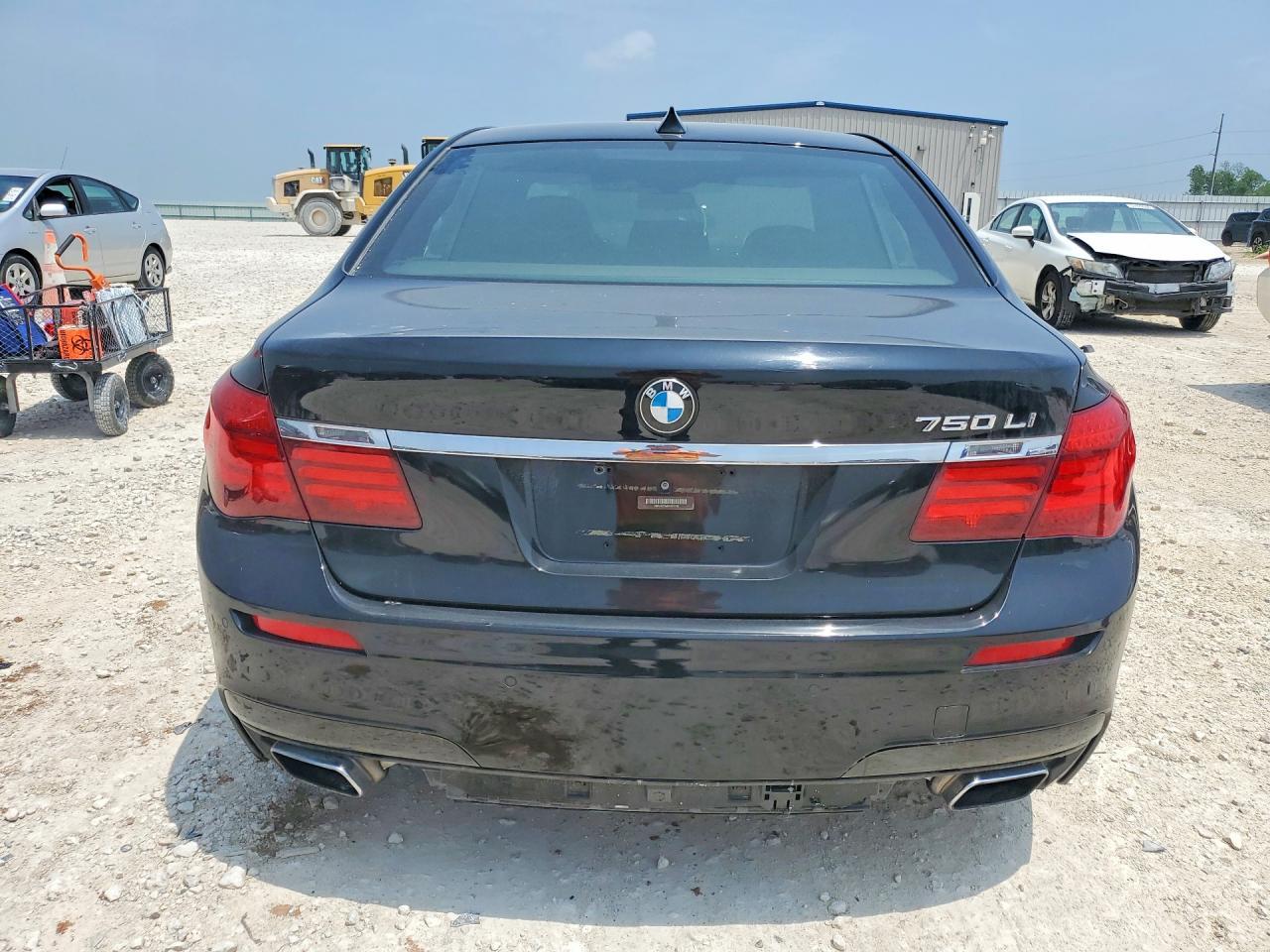 2013 BMW 750 Li - zdjęcie 6
