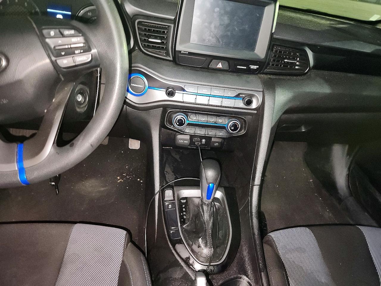 2020 Hyundai Veloster Base - zdjęcie 8