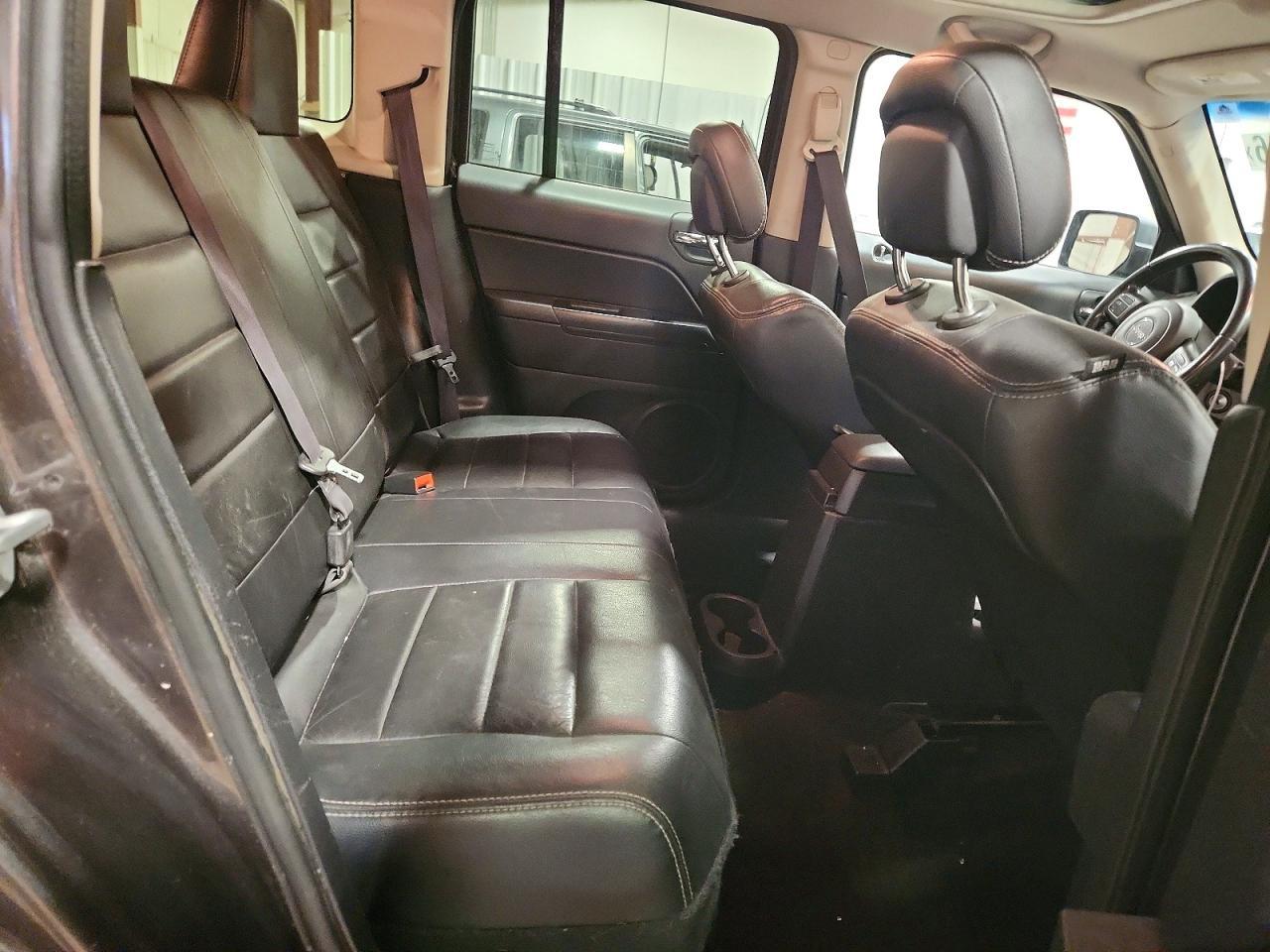 2016 Jeep Patriot Latitude - zdjęcie 11