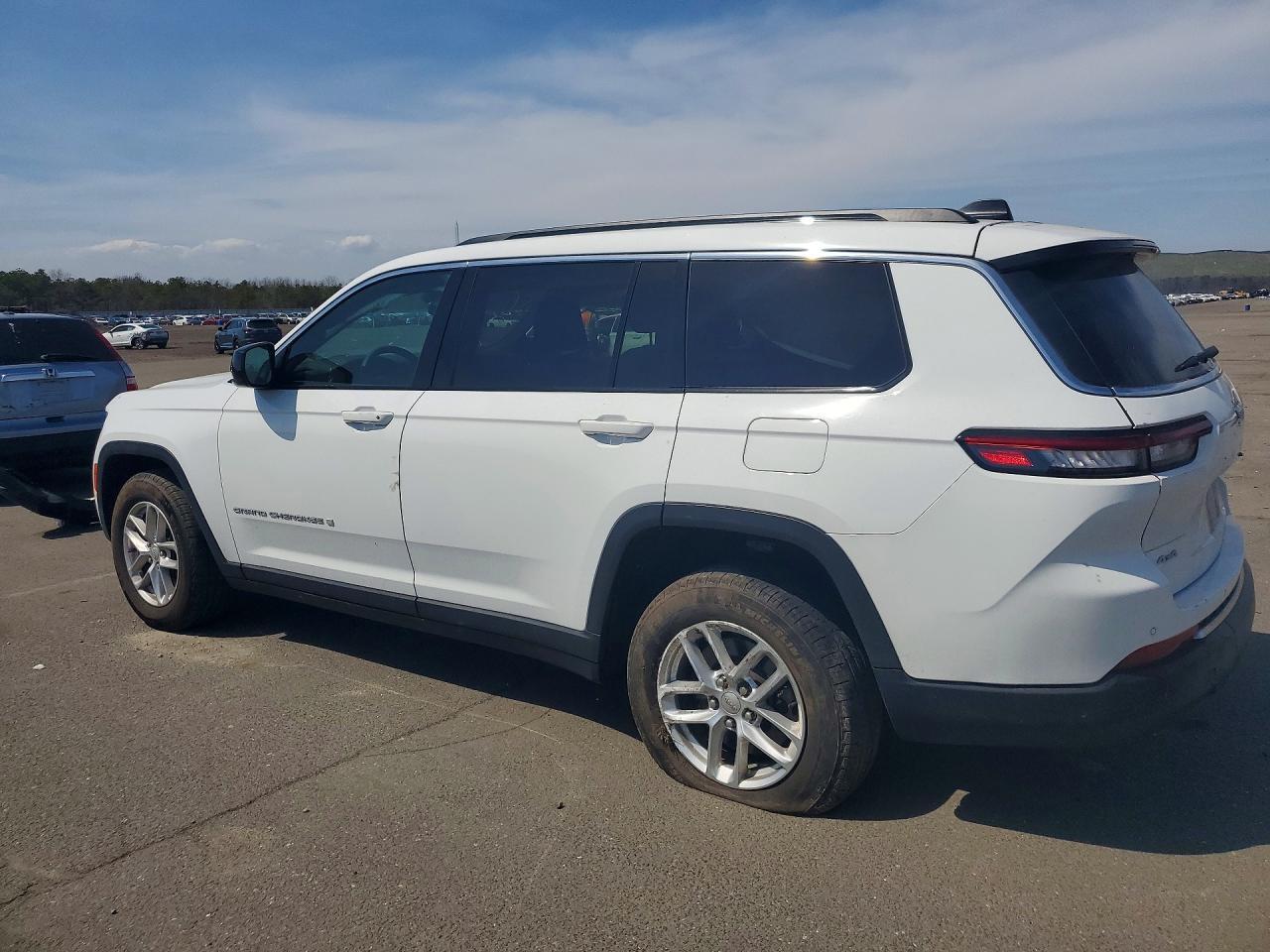 2024 Jeep Grand Cherokee L Laredo - zdjęcie 2