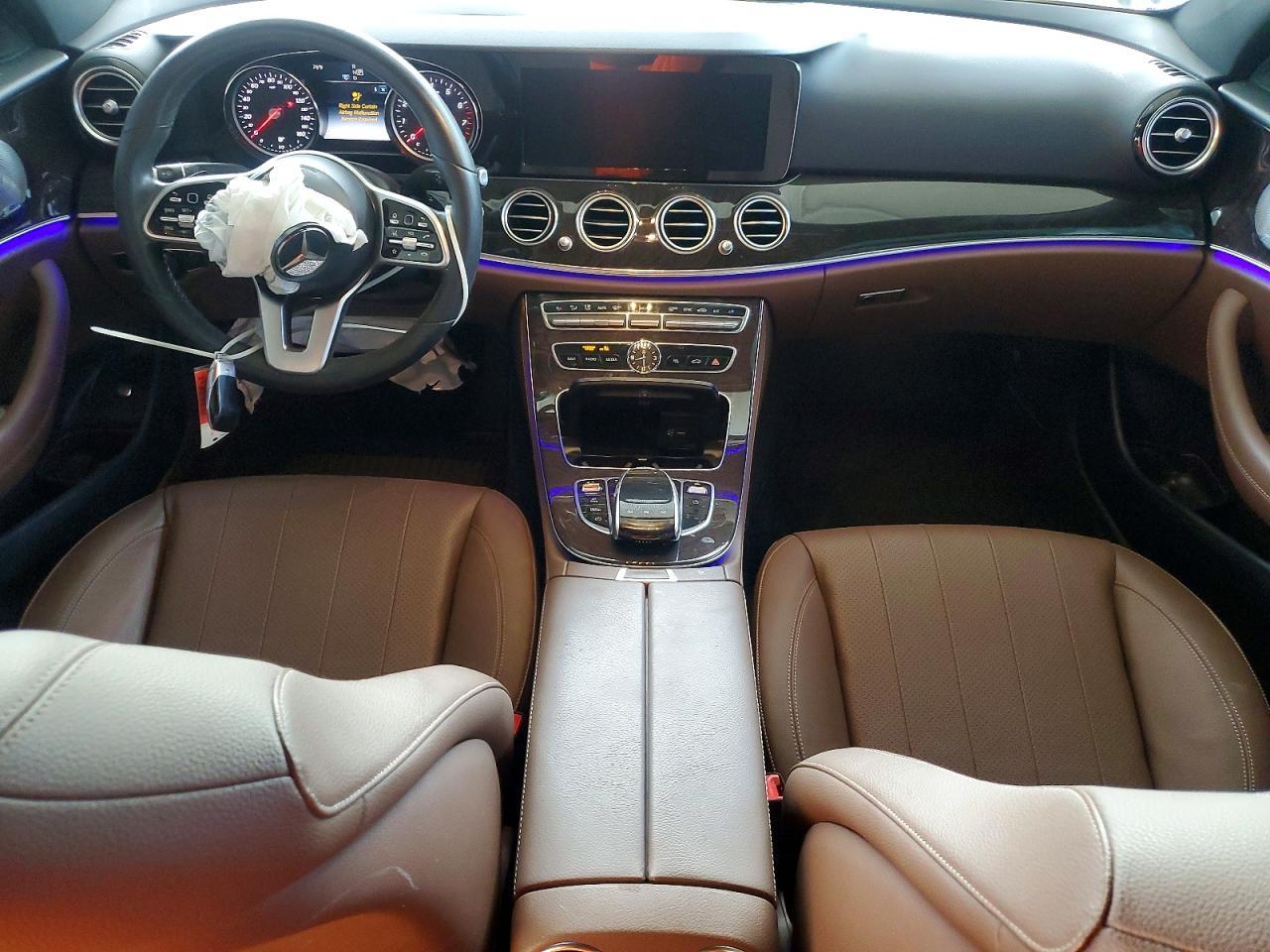 2019 Mercedes-Benz E 300 - zdjęcie 8