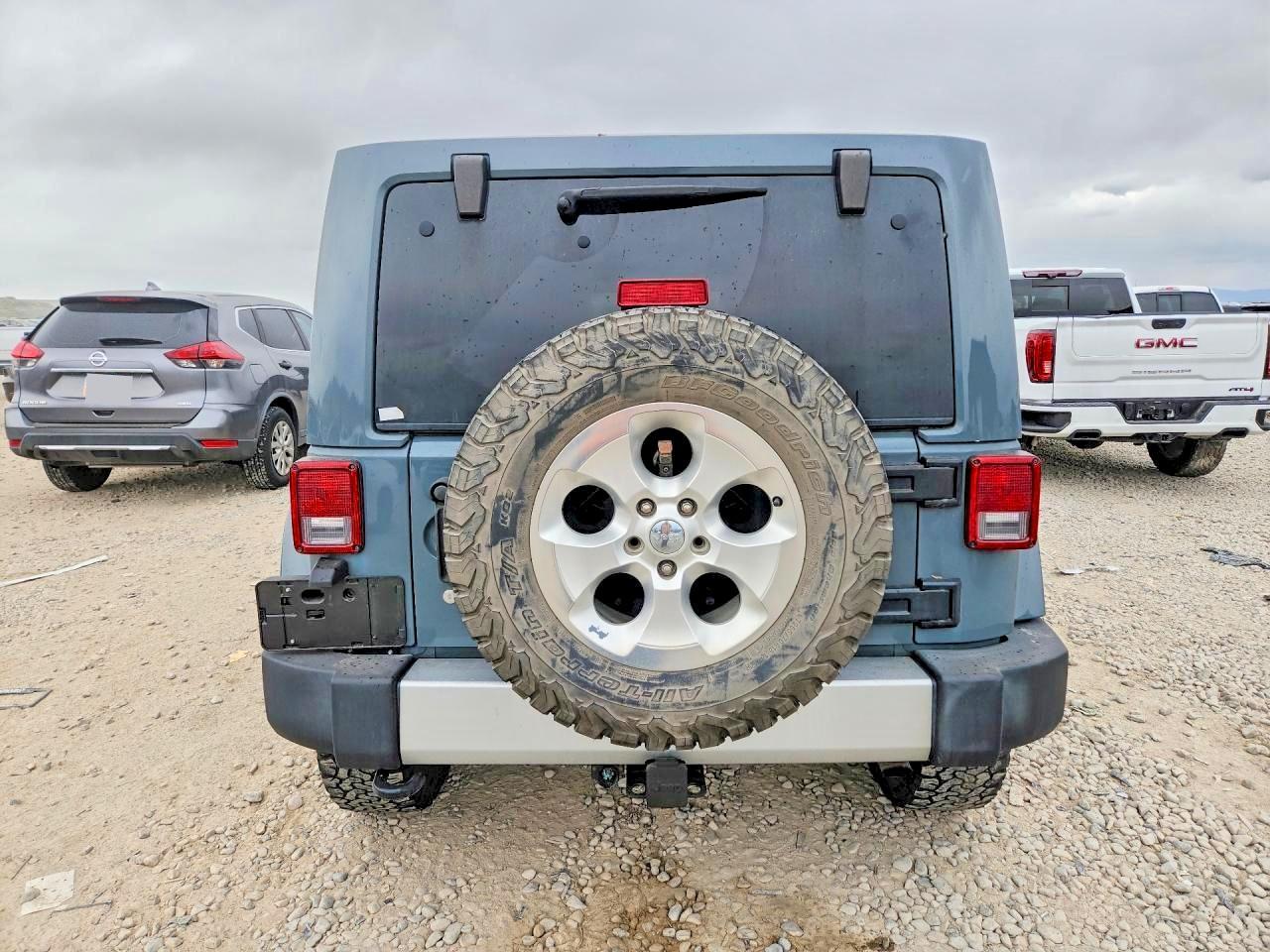 2015 Jeep Wrangler Unlimited Sahara - zdjęcie 6