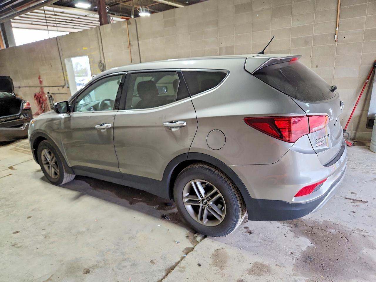 2018 Hyundai Santa Fe Sport 2.4L - zdjęcie 2