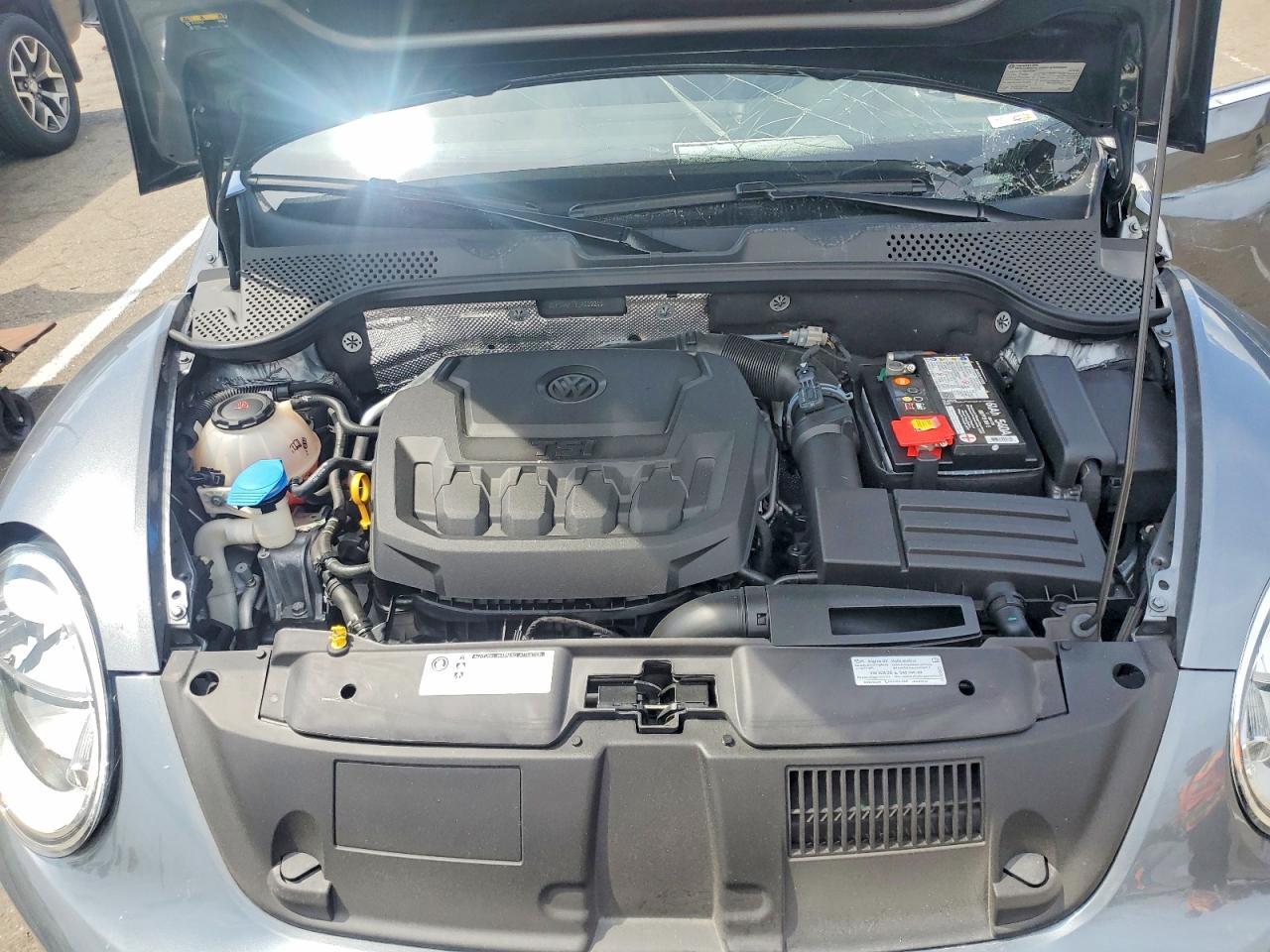 2018 Volkswagen Beetle S - zdjęcie 11