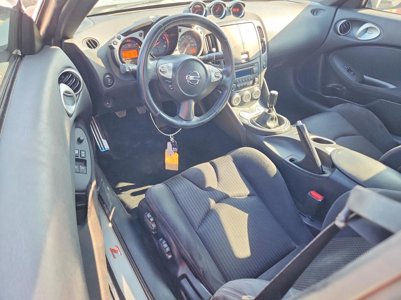 2017 Nissan 370Z Base - zdjęcie 8