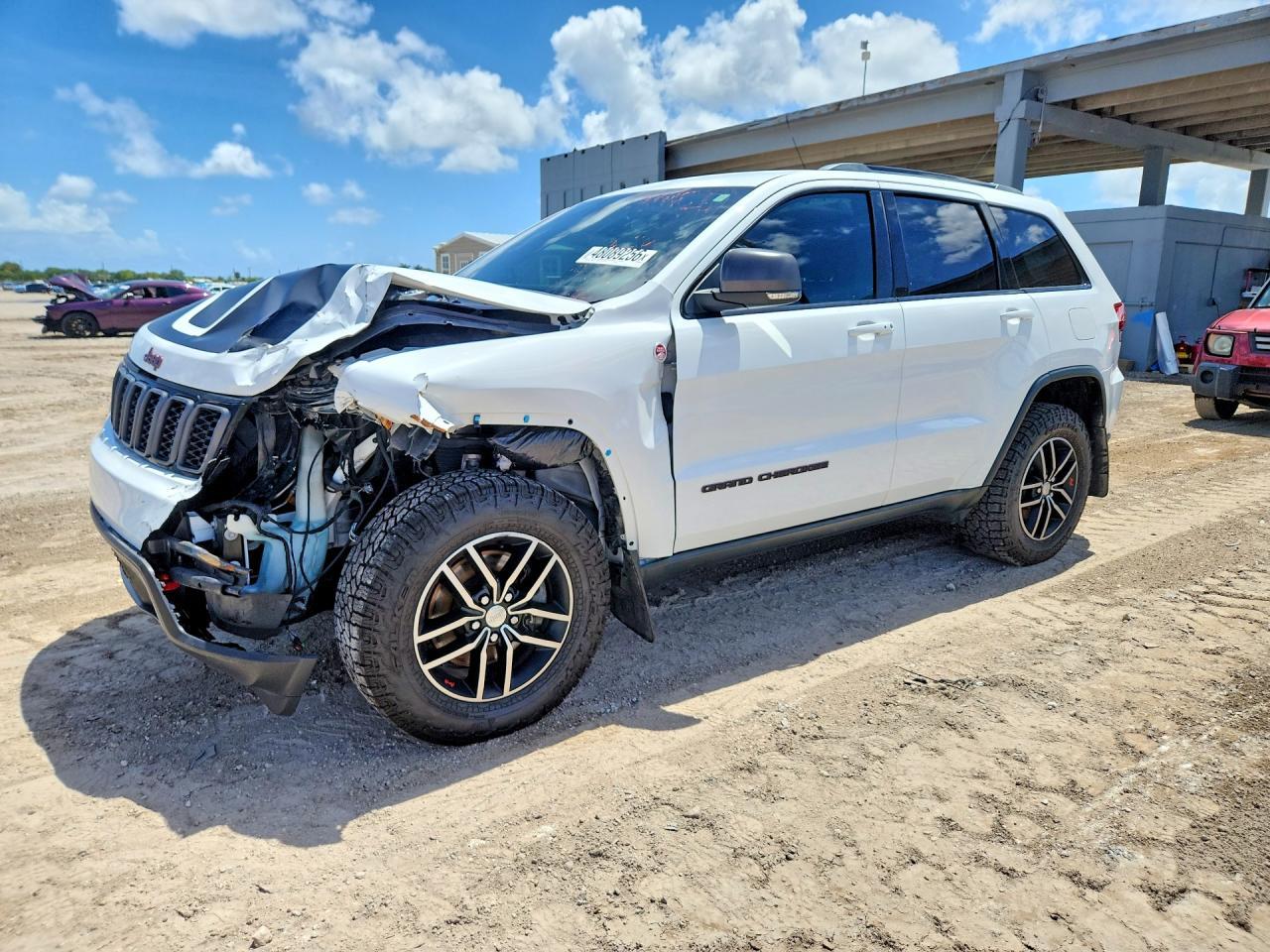 2018 Jeep Grand Cherokee Trailhawk - zdjęcie główne