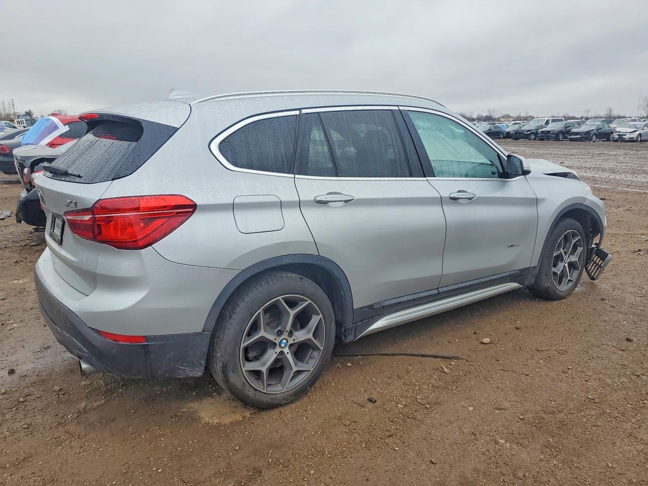 2017 BMW X1 xDrive28I - zdjęcie 3
