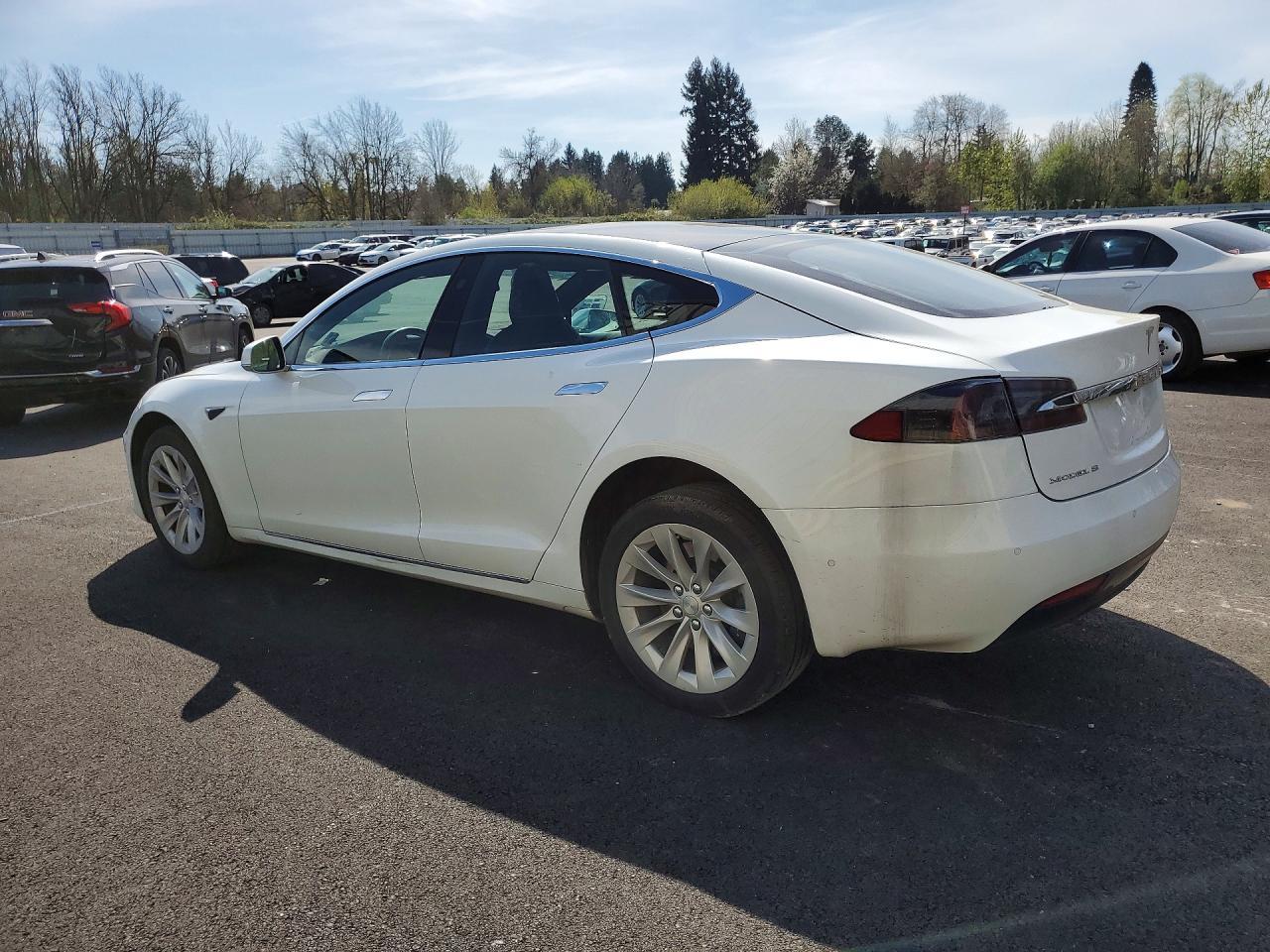 2017 Tesla Model S - zdjęcie 2
