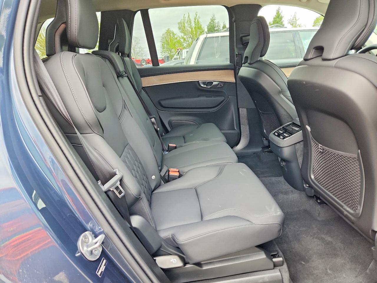 2025 Volvo Xc90 Core - zdjęcie 11