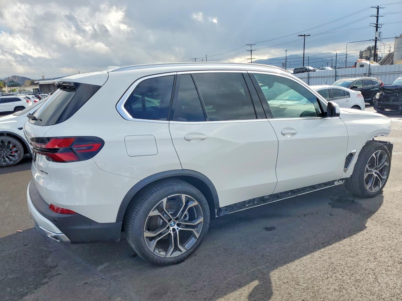 2025 BMW X5 Sdrive 40I - zdjęcie 3
