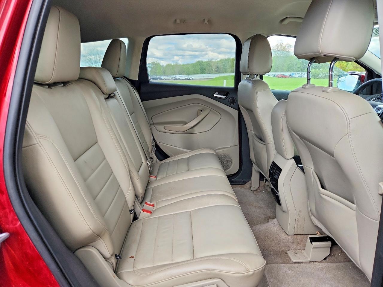 2014 Ford Escape Titanium - zdjęcie 11