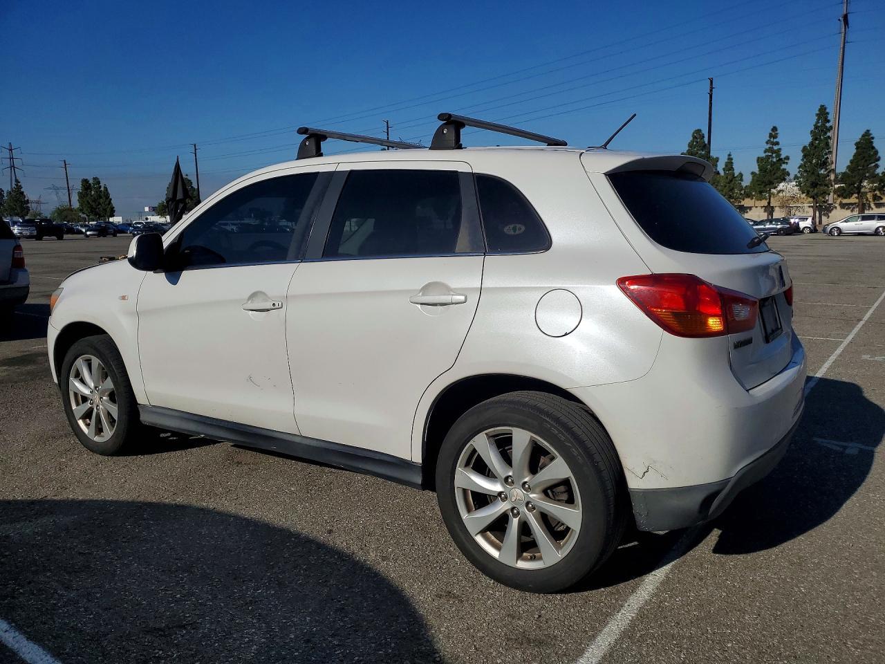 2015 Mitsubishi Outlander Sport Se - zdjęcie 2