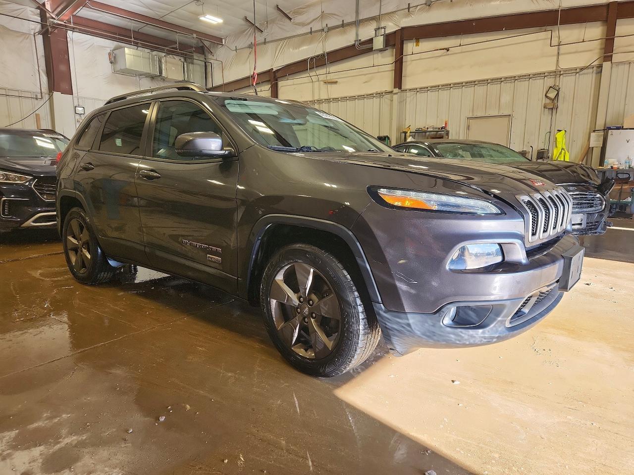 2016 Jeep Cherokee Latitude - zdjęcie 4