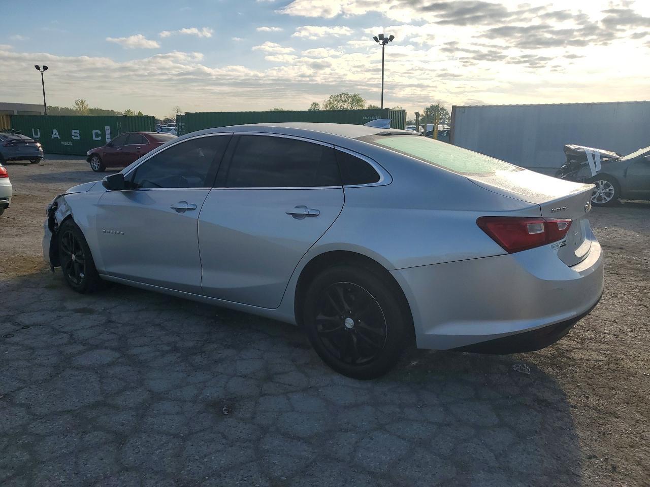2018 Chevrolet Malibu Lt - zdjęcie 2
